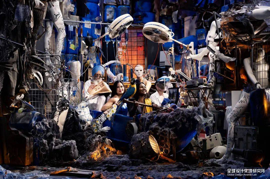 watt light bulb获奖者:jerzy pietruczuk55作品名称:fictional still