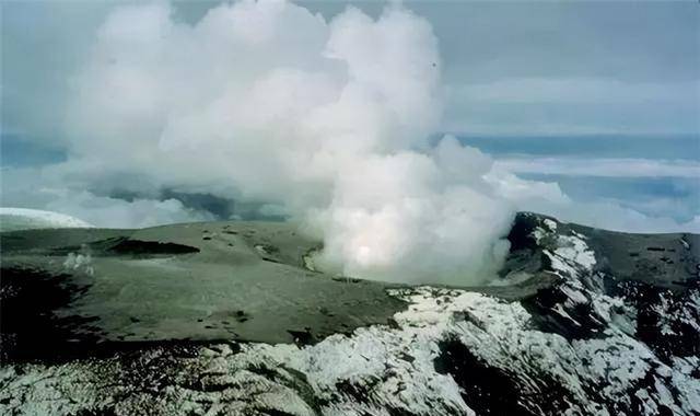 1986年非洲杀人湖一夜夺走1700人性命抽干湖水后真凶现身