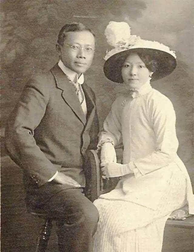 民国文学泰斗辜鸿铭偏爱闻女人的臭脚丫