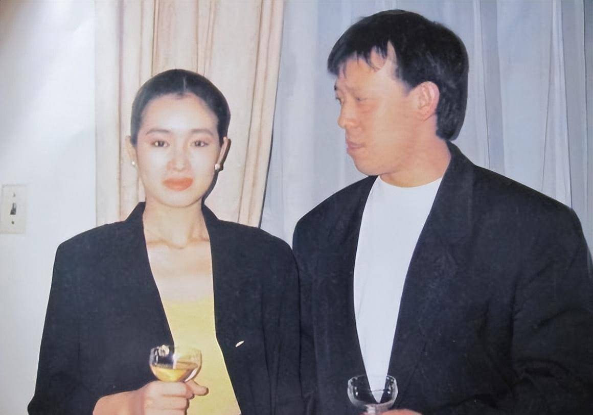 1987年张艺谋拍《红高粱》,花40000元雇人种高粱,到那傻眼了_巩俐_史