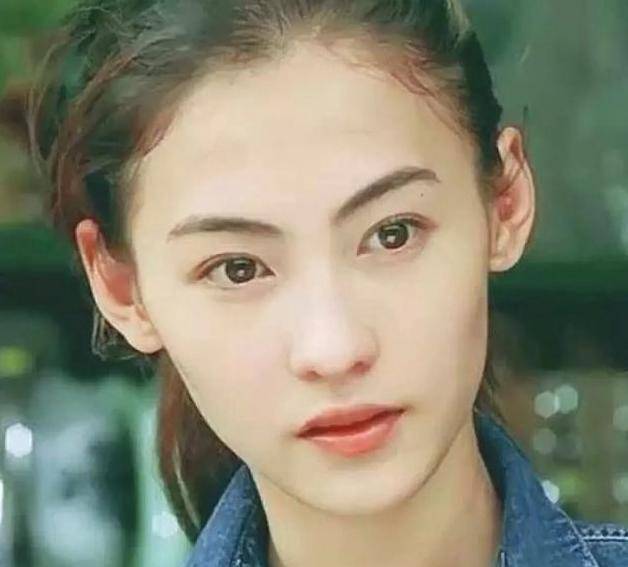 原创单身妈妈张柏芝不孤单儿子的一个动作引网友大赞画面感人