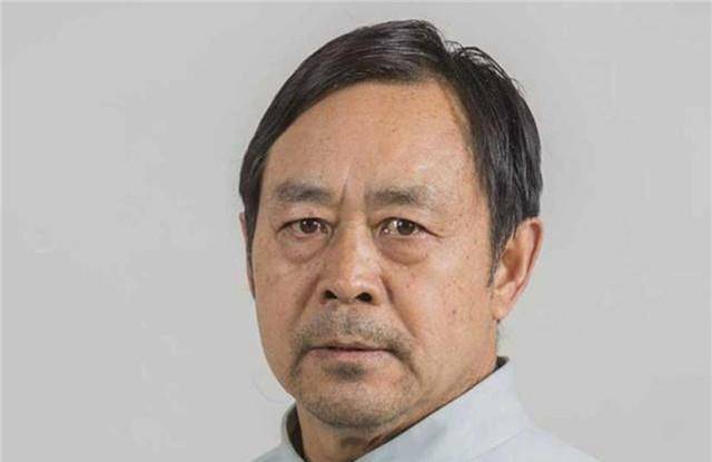 当兵五年刚刚退伍的25岁的马保国,竟然随便看了一年书就考上了大学,从