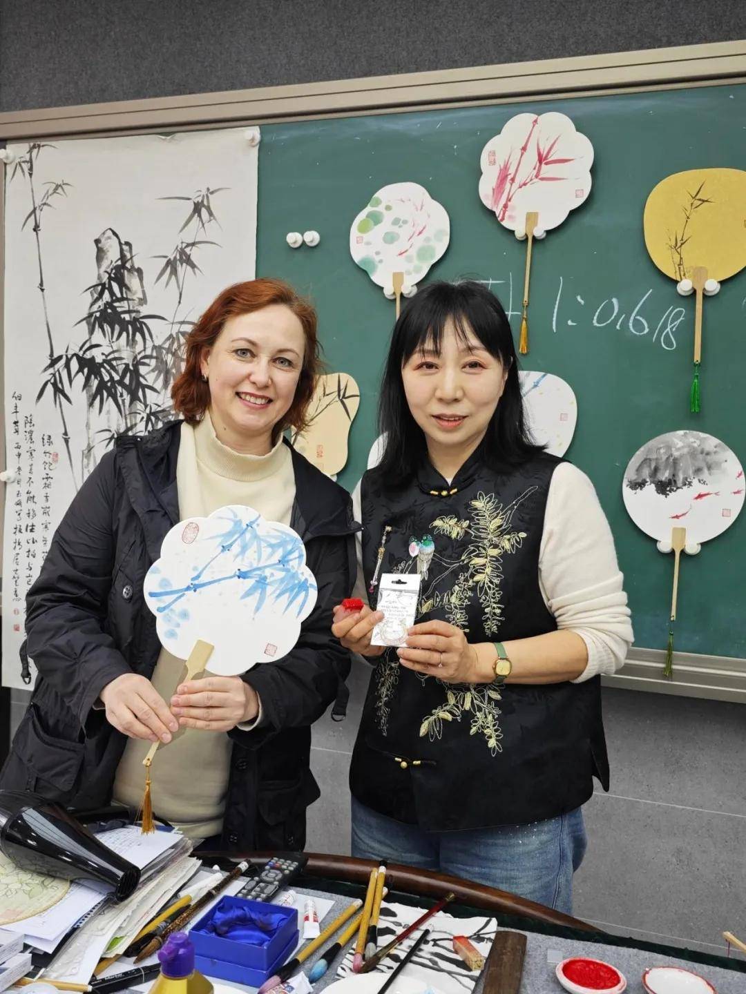 彩铅绘画内容有敦煌壁画,西方经典画作,新艺术等,涵盖内容广泛.