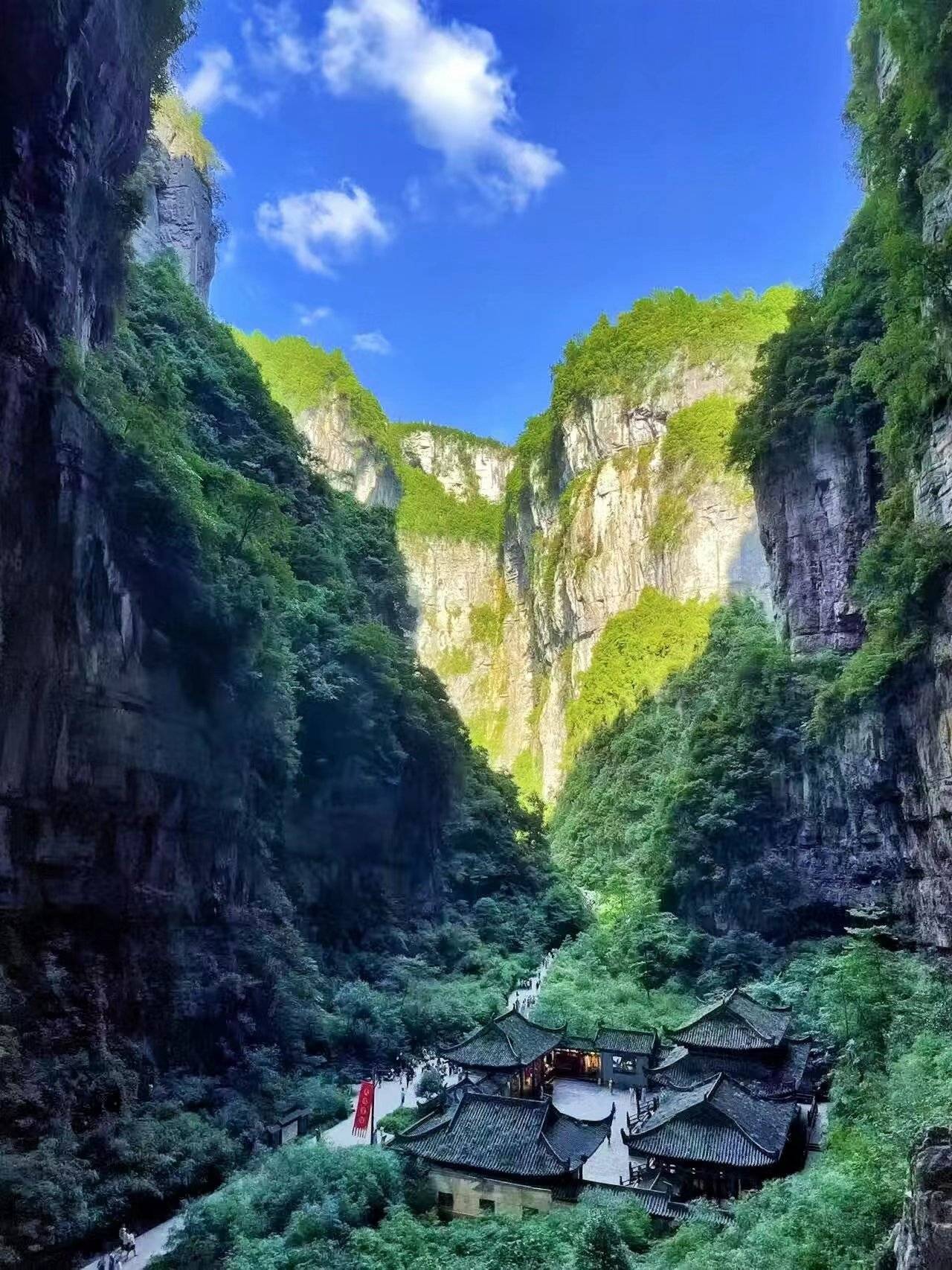 重庆附近10个景点,自然人文尽收眼底,游玩攻略助你畅游_旅游_导游
