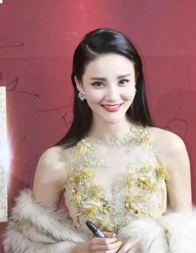 刘雨欣吐槽在美国不敢生病朋友腹痛去医院折腾一圈花费15万美金