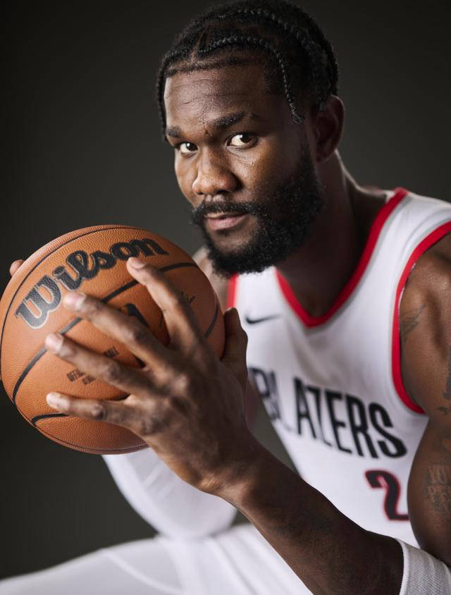 全明星后场均231分133板,刷新统治力_艾顿_太阳队_篮板