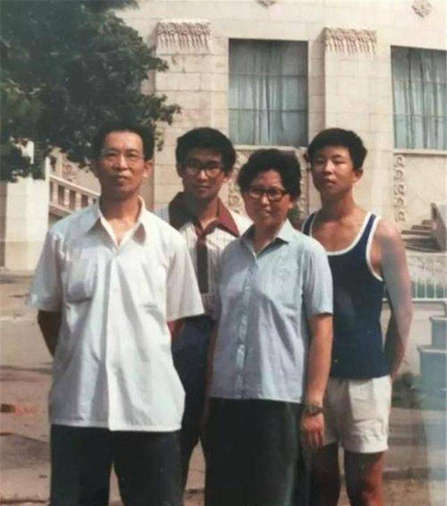 原创蒋国兵为何辞掉清华大学副教授工作去国外当油漆工为何又自杀