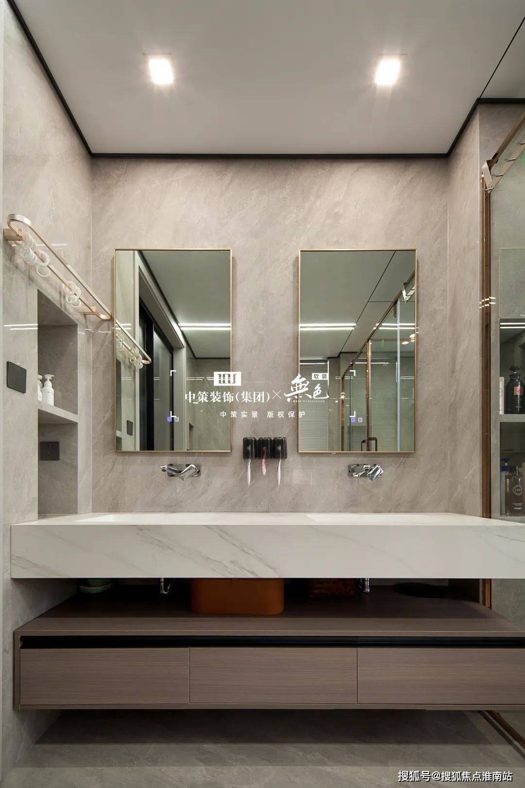 原户型的主卧套间没有缓冲区域,浴室,衣帽间正对主卧,私密感和空间