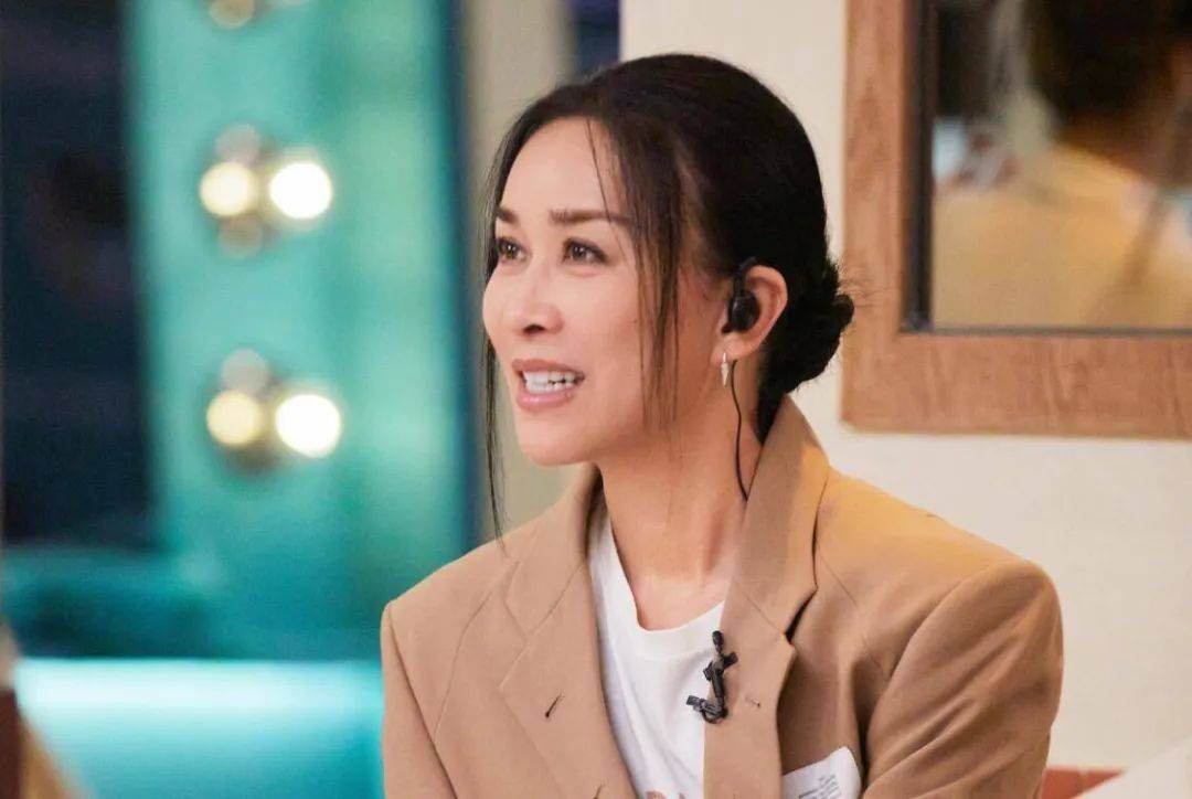 消失9个月后,56岁那英终于露面,网友:没几个人怀念_刀郎_汪峰_杨坤