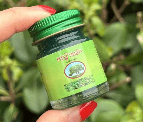 蚊虫叮咬先别挠,止痒消肿有妙招,用泰国卡瓦库德青草膏快速止痒