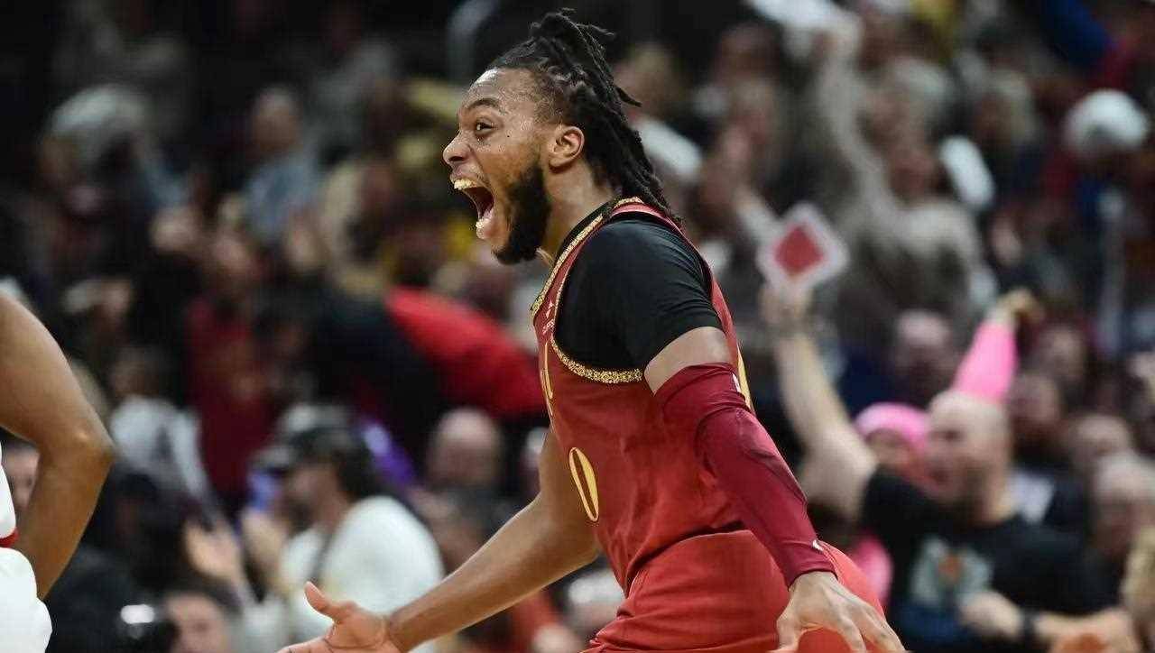 分准绝杀骑士,哈登11中22分无缘首发,威少率队逆转_快船_莫布里_加兰