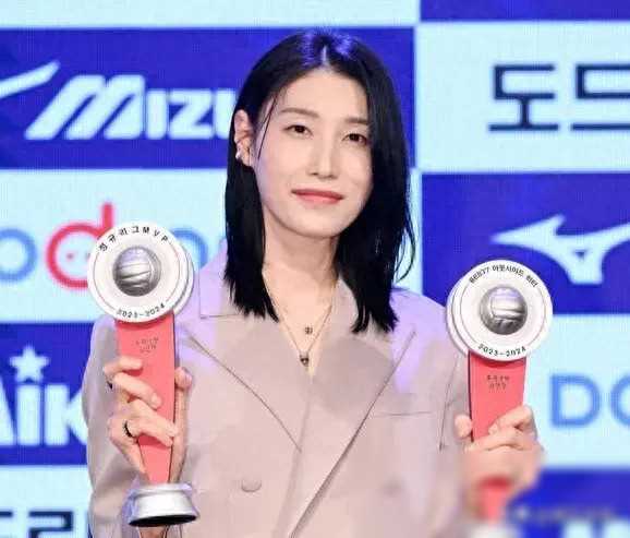 原创36岁金软景联赛mvp荣誉加身表示暂不退役未来或打到40岁