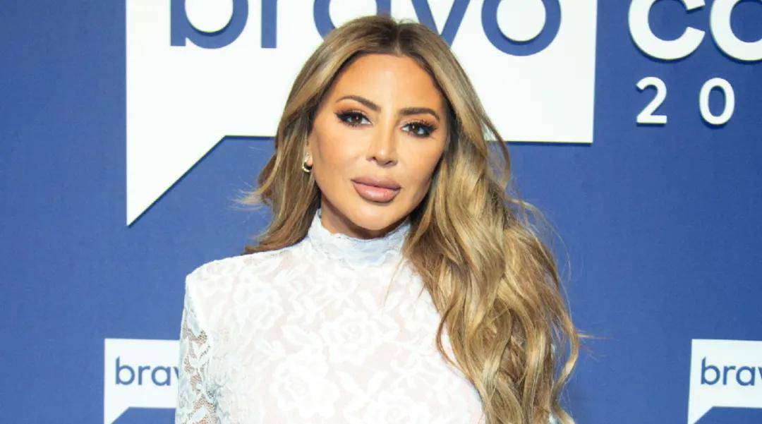 心情大好49岁拉尔萨秀比基尼乔丹儿子被老阿姨挑衅了