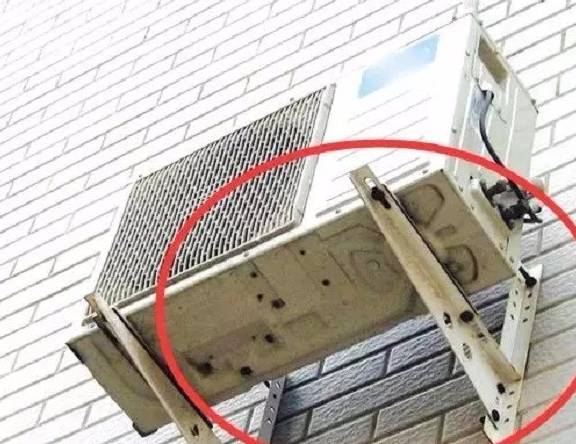 原创空调外机万万不能这样装听老师傅分析回家立马让工人拆了重装
