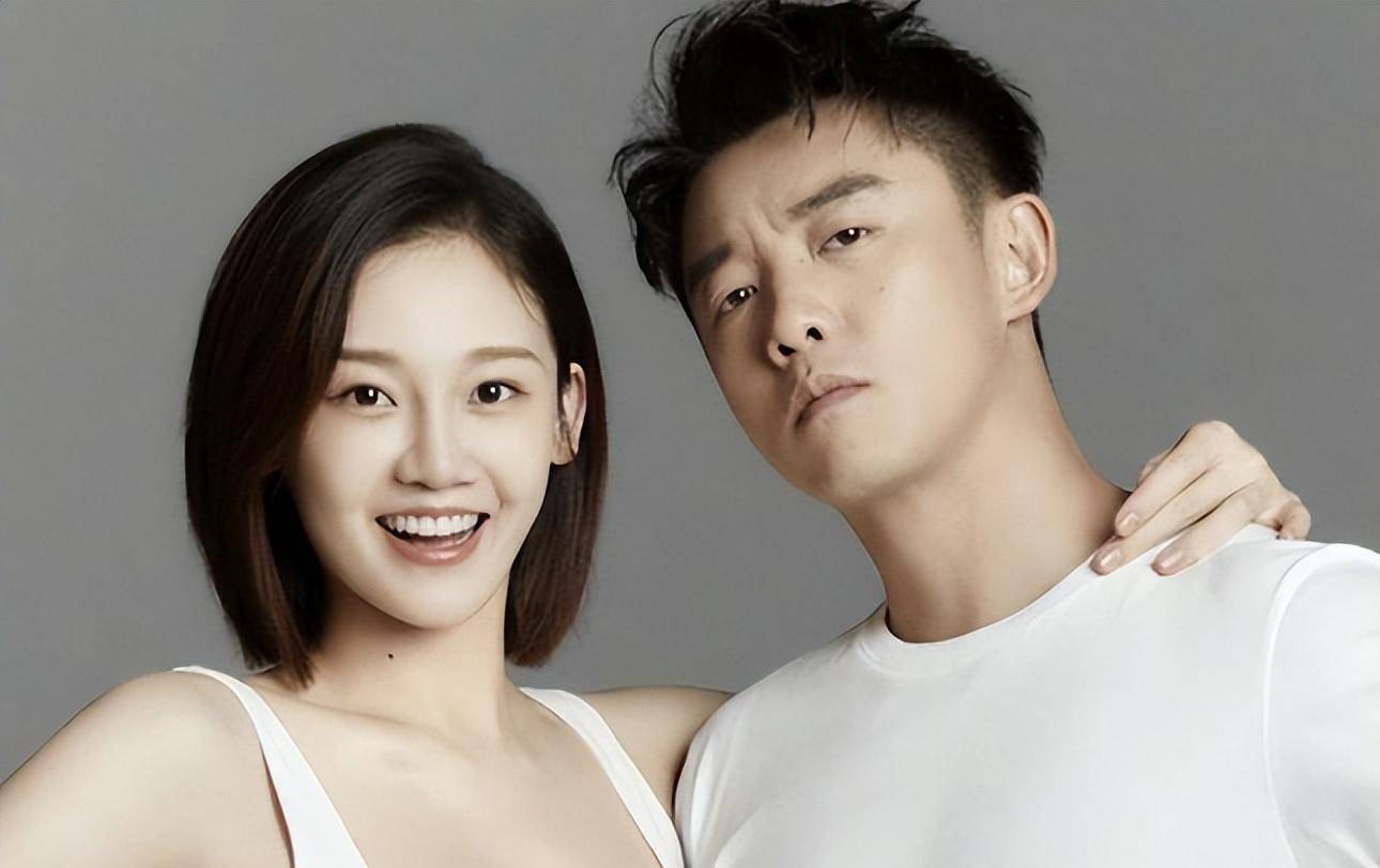 原创笑抽了太心机苗苗深夜出镜脖子上草莓明显立娇妻人设洗白自己