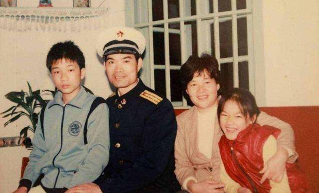 战斗英雄负伤后留下严重后遗症睡觉时妻子要将2人的腿绑在一起