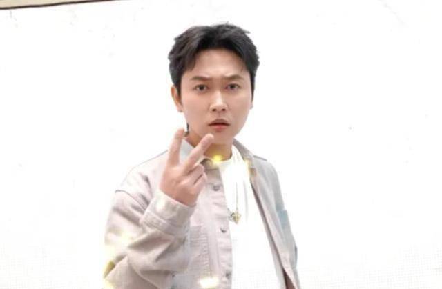 原创德云社新综艺开播倒计时栾云平孟鹤堂周九良做宣传变身摆拍达人