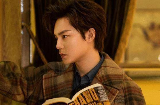 原创尹正只是艺名曾用名曝光后网友幸亏改的早不然太搞笑