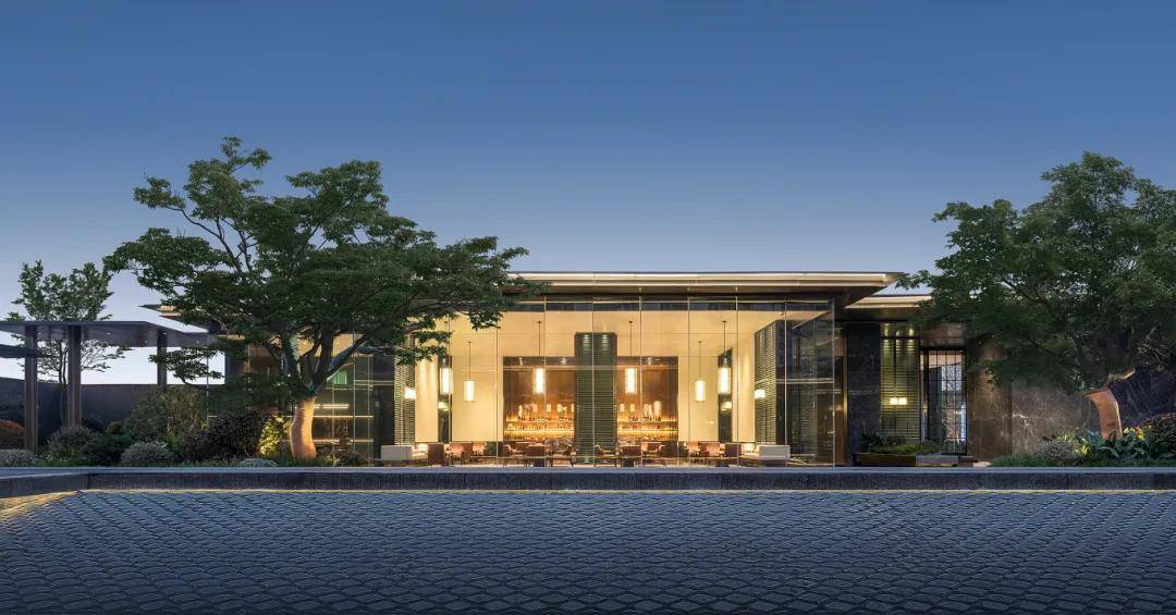 8米的自动感应门,"回字形"的风雨连廊自然围合出一方约960㎡的琉璃水