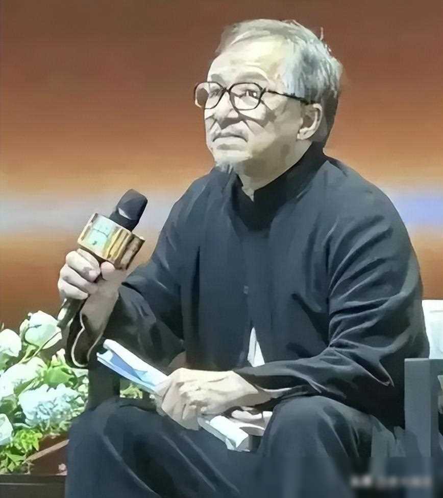 刘德华断崖式衰老满头白发啤酒肚明显网友泪目该退休了