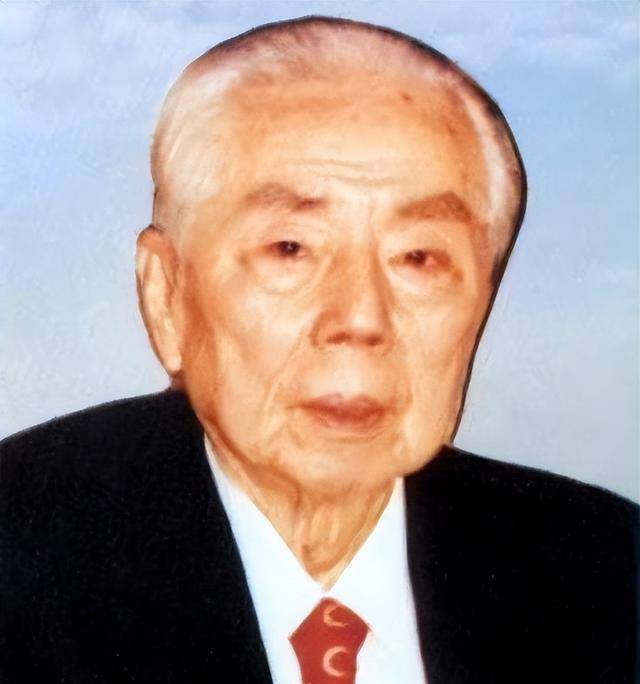 这也就是说,如果按正常伦理关系来论关系的话,庄静庵应该是李嘉诚的