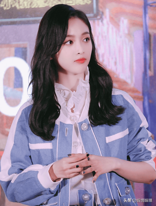 这2位明星不识字,没文化,凭什么还有无数人追捧_王一博_吴宣_偶像