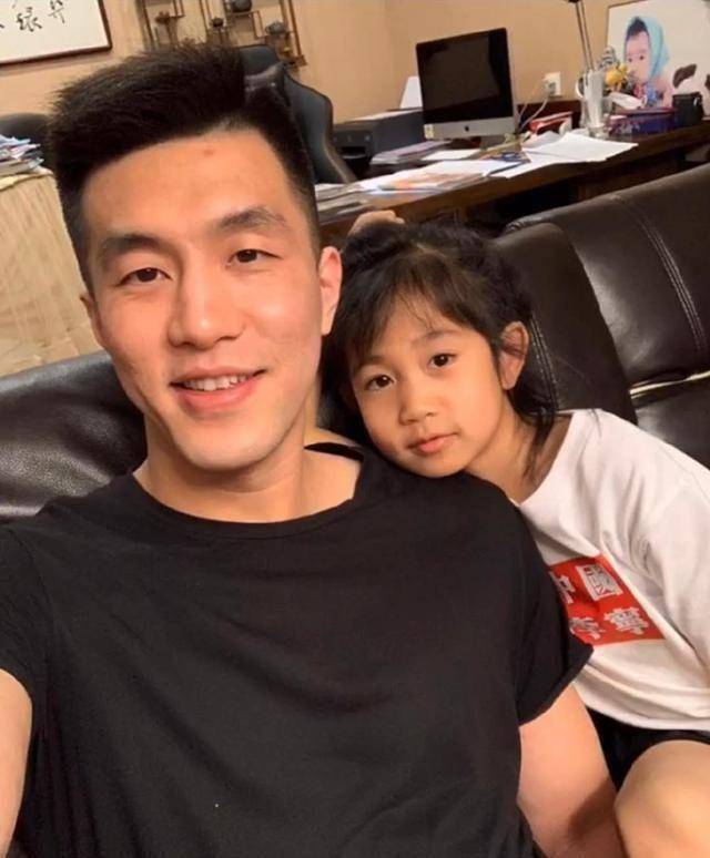 可郭士强也不容易,毕竟辽宁男篮梯队青黄不接,别人不说,就说郭旭