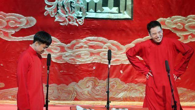 这是怎么了,德云社怎么了,先是张九龄恋情,又是岳云鹏哭了,再是秦霄贤