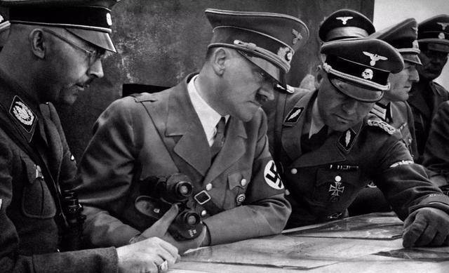 希特勒自杀时,德国还有约200万兵力,是什么让他放弃垂死之争?_世界_战