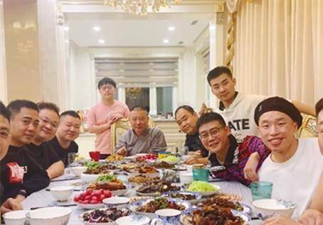 郭德纲4套别墅,而郭麒麟不买房子却租房住_栾云平_于谦_张云雷