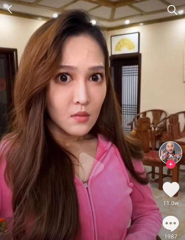 原创37岁程野拍视频意外露豪宅古董名酒随处可见真不愧是赵本山的徒弟