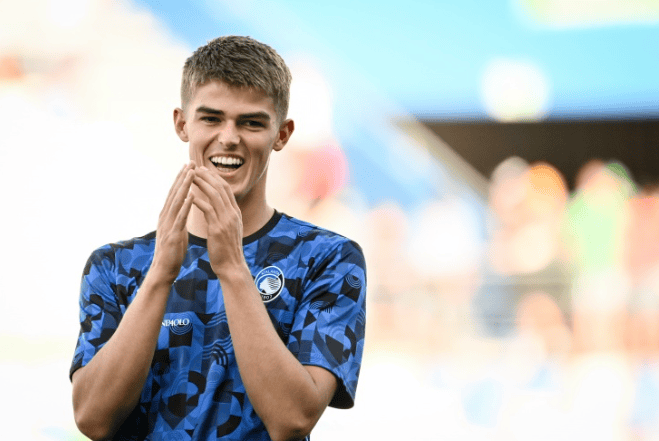 原创0球1助到10球8助新卡卡重返巅峰米兰300万欧送走恐成冤大头