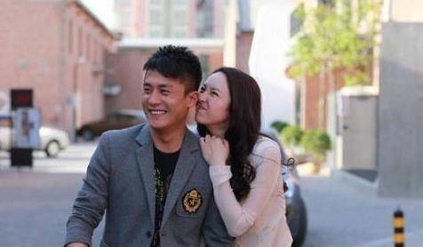 原创杜淳妻子说我47岁的都醒一醒吧拉黑讨论她二婚的网友