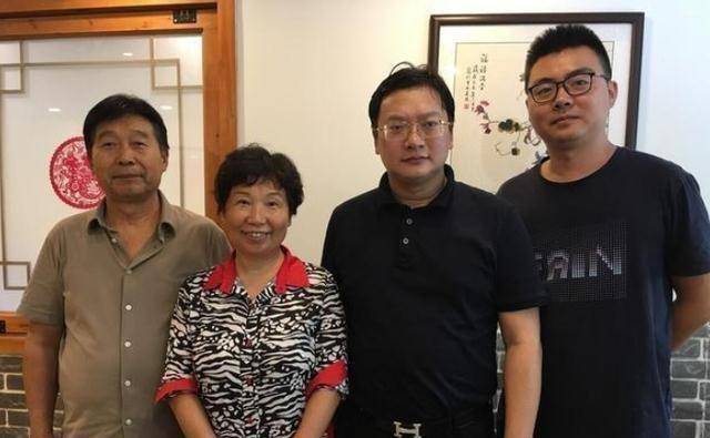 杜新枝称铁杆粉丝被打发文暗指许家舅舅网友心虚什么