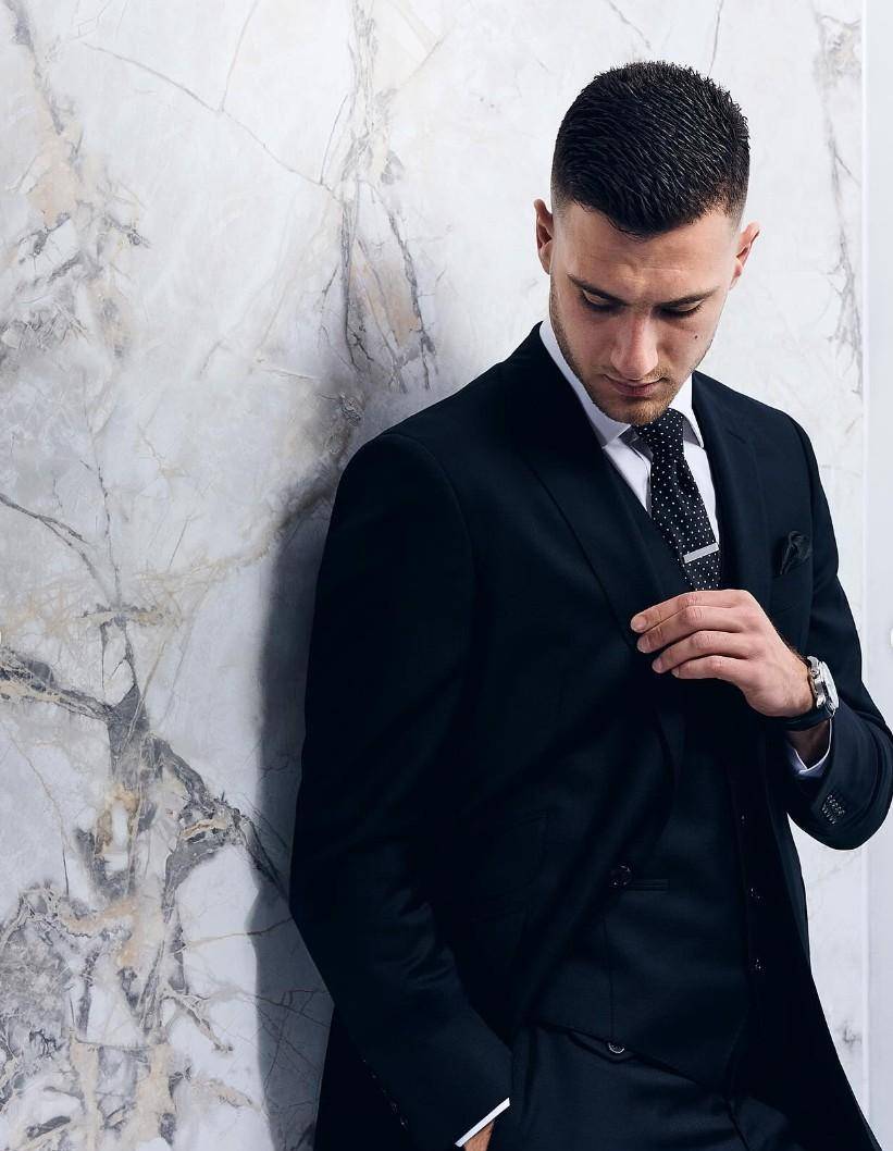 男模范十足,达洛特登上时尚杂志封面,此前是本泽马等球星