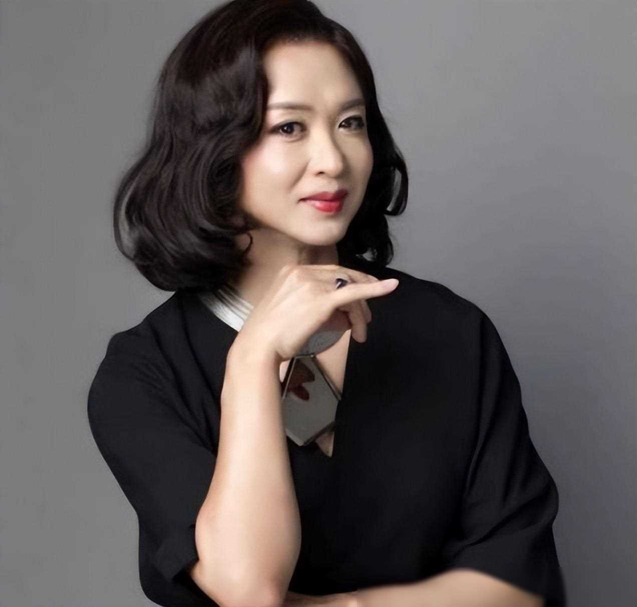 "毁容"叫金星卸妆,卸妆前:美艳动人,卸妆后:像糟老头_化妆_秘密_真相