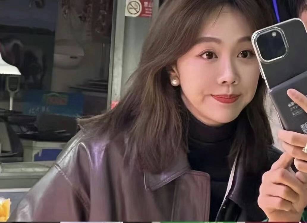 不是吧出道快二十年了这姐终于火了