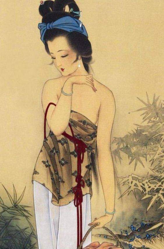 她和西施一同被送至吴国作间谍比西施还美最后却离奇死亡