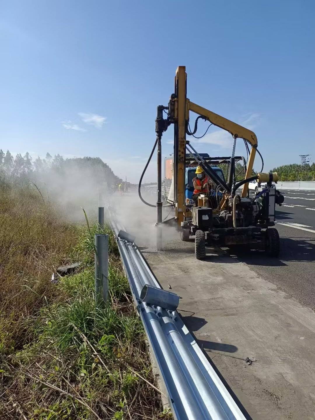 高速公路波形护栏的安装方式你知道几种