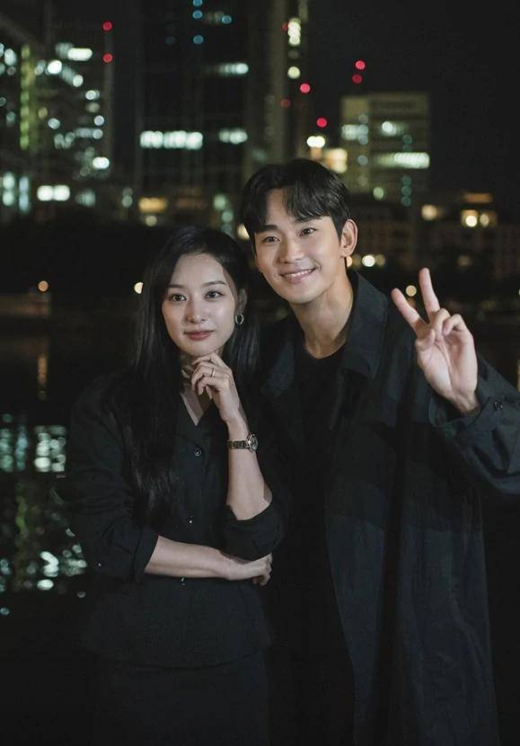 金秀贤身价倍增,与金智媛幕后花絮公开,韩网友称,他俩太般配了