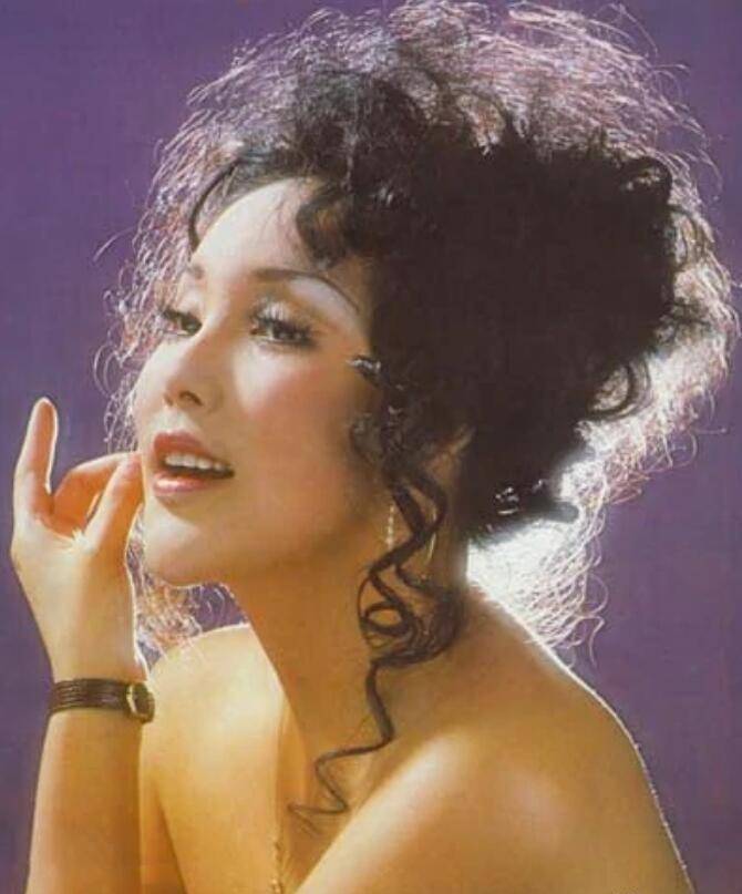 原创住贫民区领政府救济金邵氏明星余莎莉的落魄令人心酸