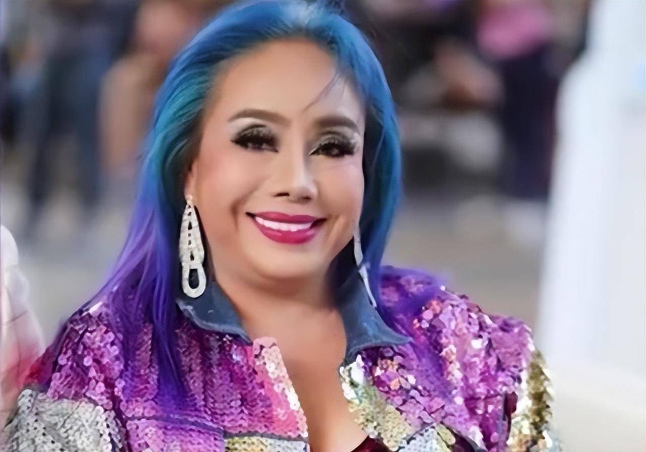 原创两年娶了14个丈夫年过花甲依旧单身国外富婆莉娜有多潇洒