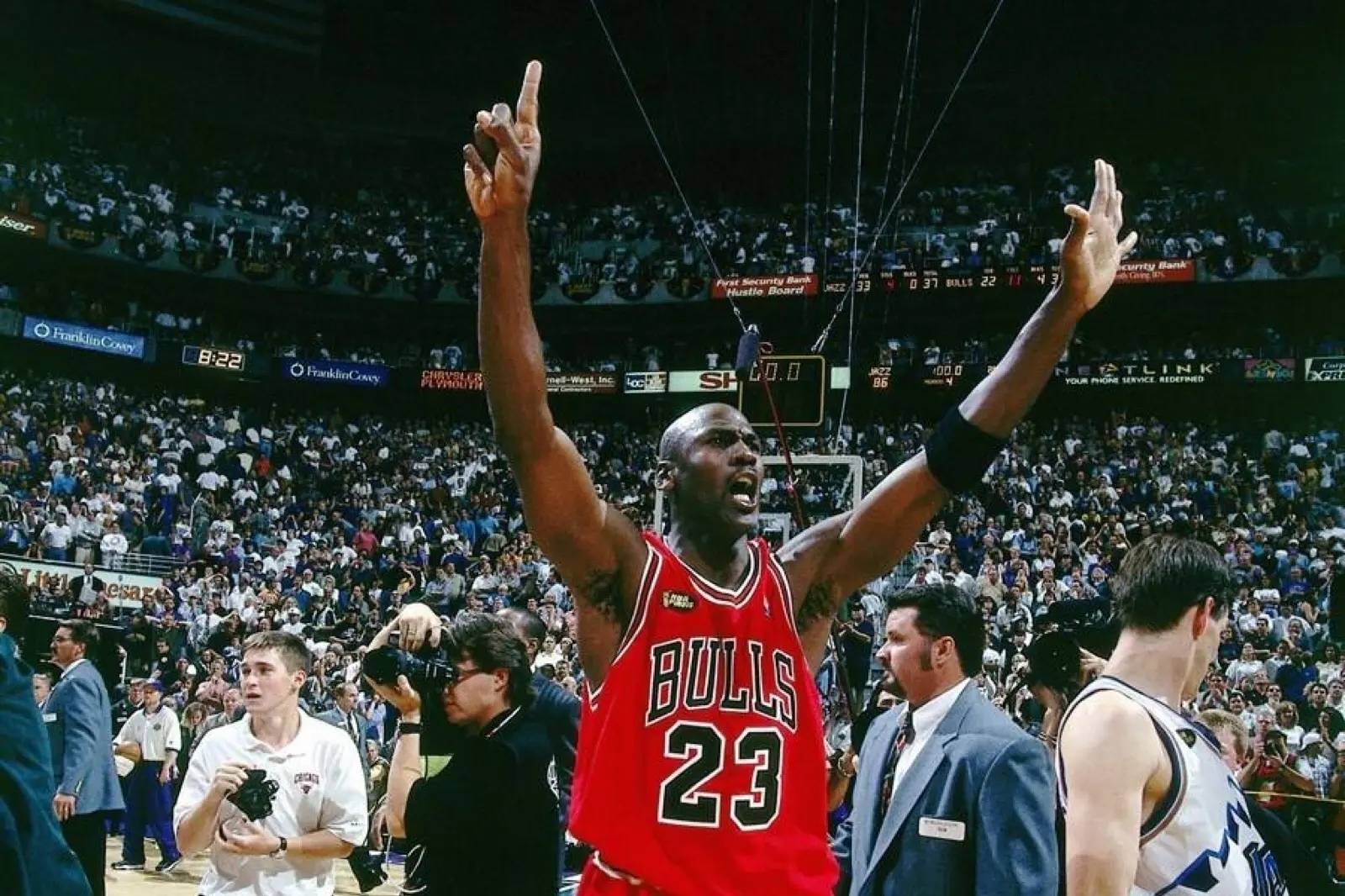 乔丹2个3连冠含金量真有那么高看完这些因素你会有新答案