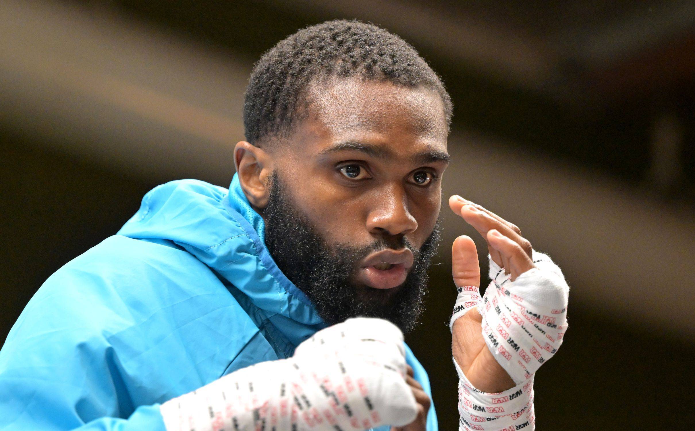 原创多位拳坛名宿认为恩尼斯在次中量级有天赋但是缺乏合适的对手