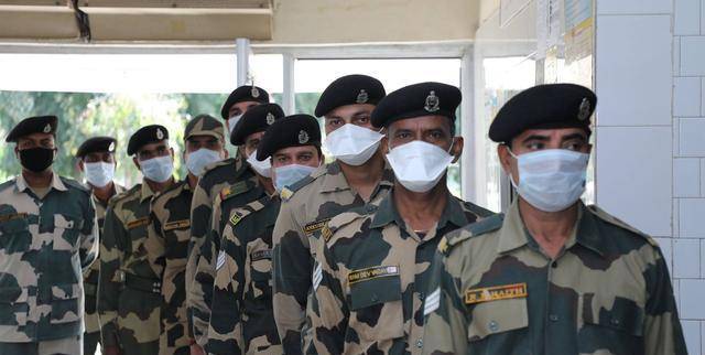 毕竟仅新冠疫情每天就会导致印度近千人的死亡,上百万人的印度陆军就