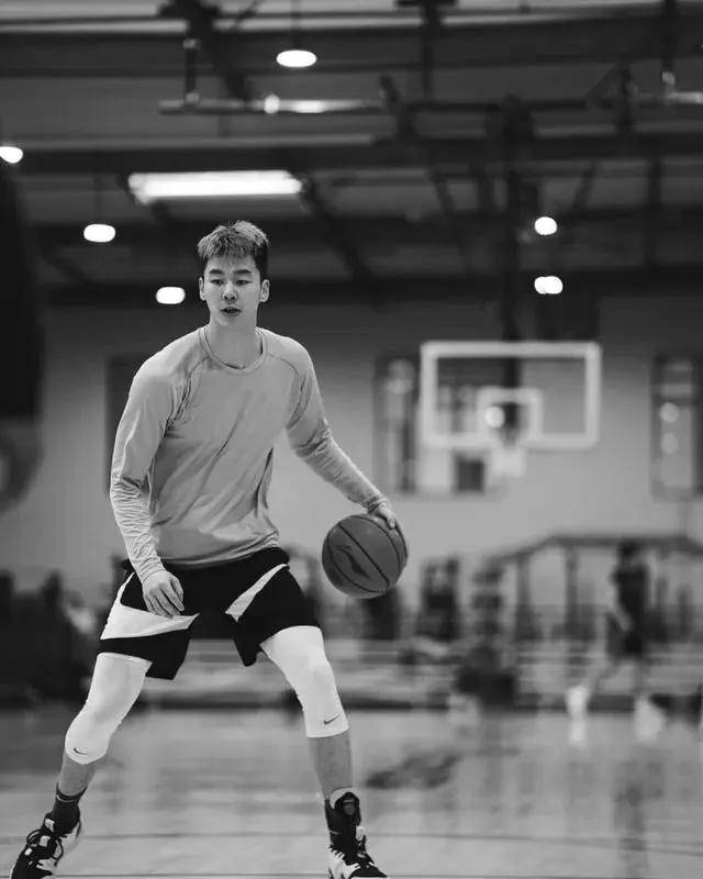 41分先生狂撩中国卡戴珊哭了王哲林又要哭了