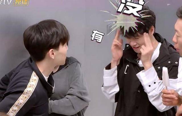 但邓伦最后还是配合魏大勋,暖心_节目_张国伟_密室