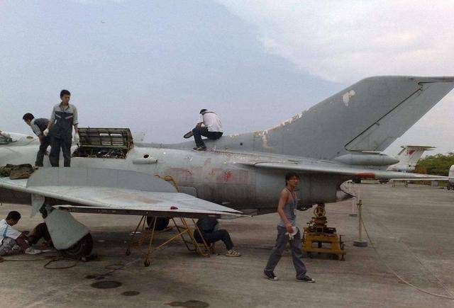 原创亚洲最大的飞机坟场2000多架战机整齐摆放就在中国小县城