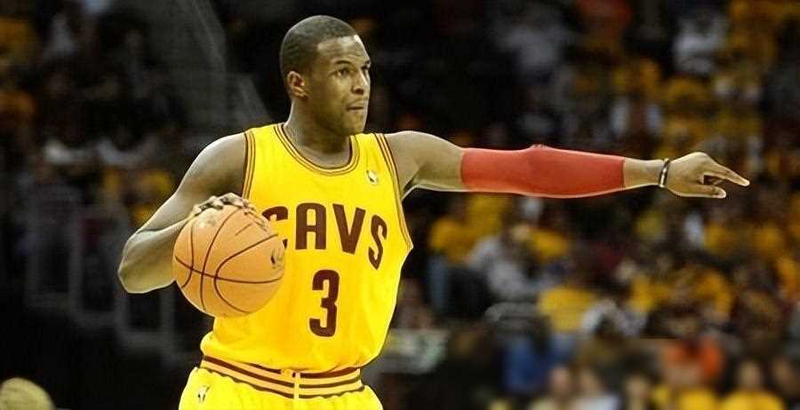 原创还记得他吗小韦德挑战詹姆斯欧文29岁被nba淘汰的传奇故事