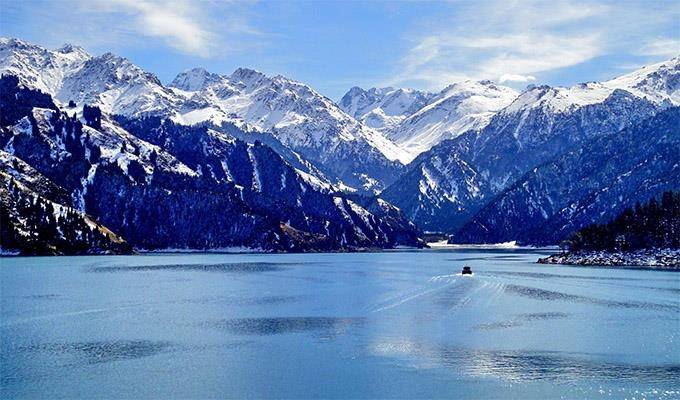 是包含了当地的交通-住宿-饮食-景点门票等,个人觉得确实划算,全程